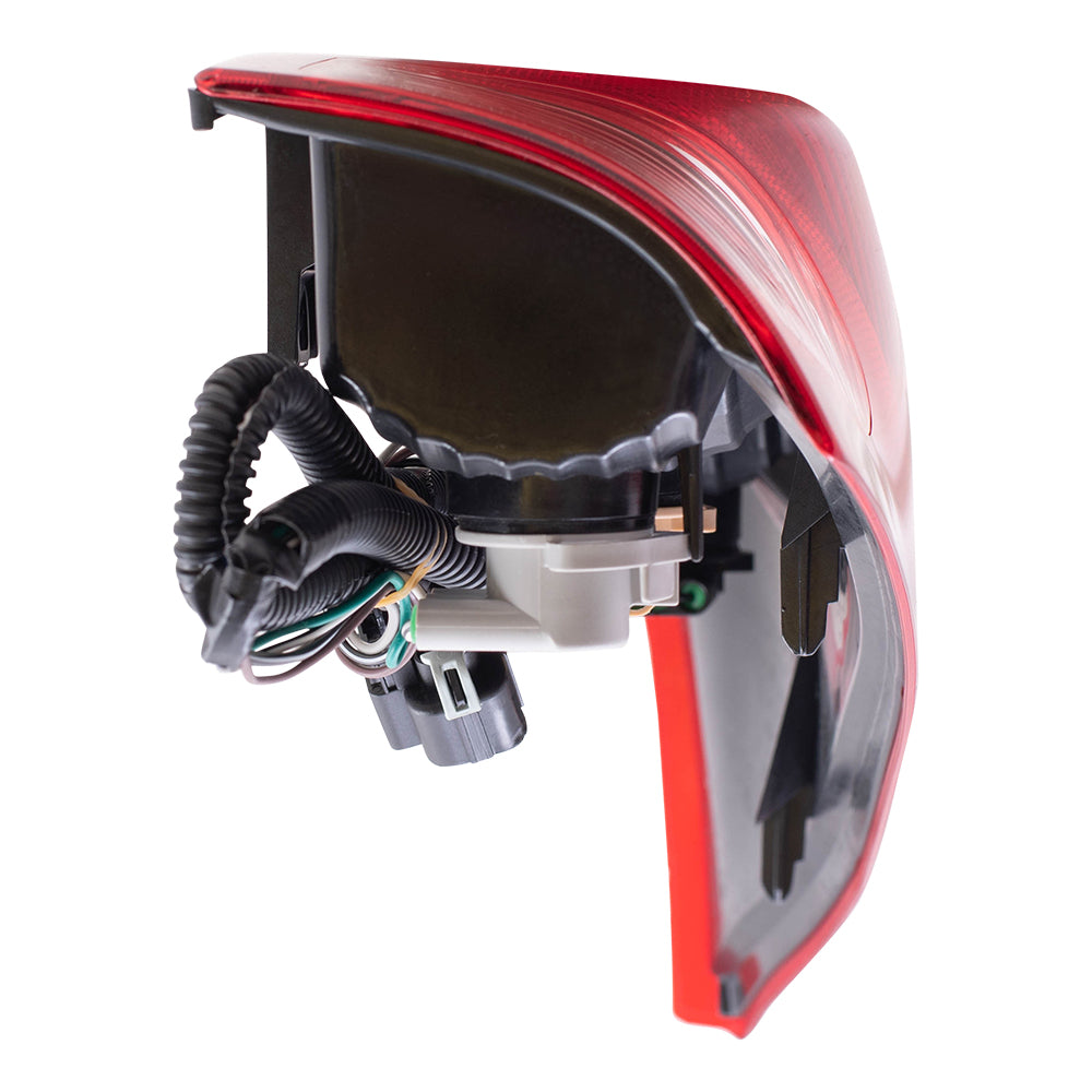 Tail Light for 2002-2006 Avalanche 1500 for 2002-2006 Avalanche 2500 15092493 Right GM2801153