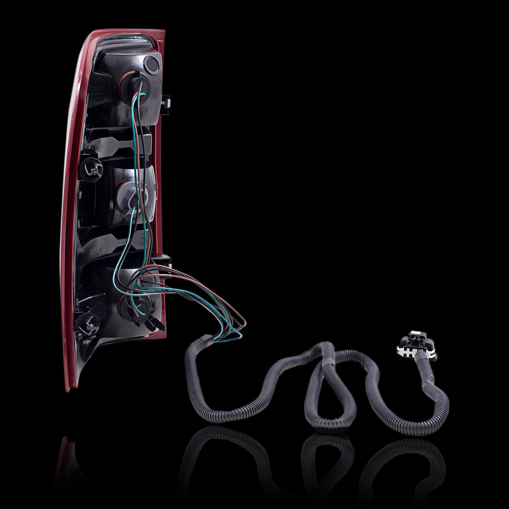 Brock Replacement Driver and Passenger Side Tail Light Assembly Set Compatible with 25958482 25958483