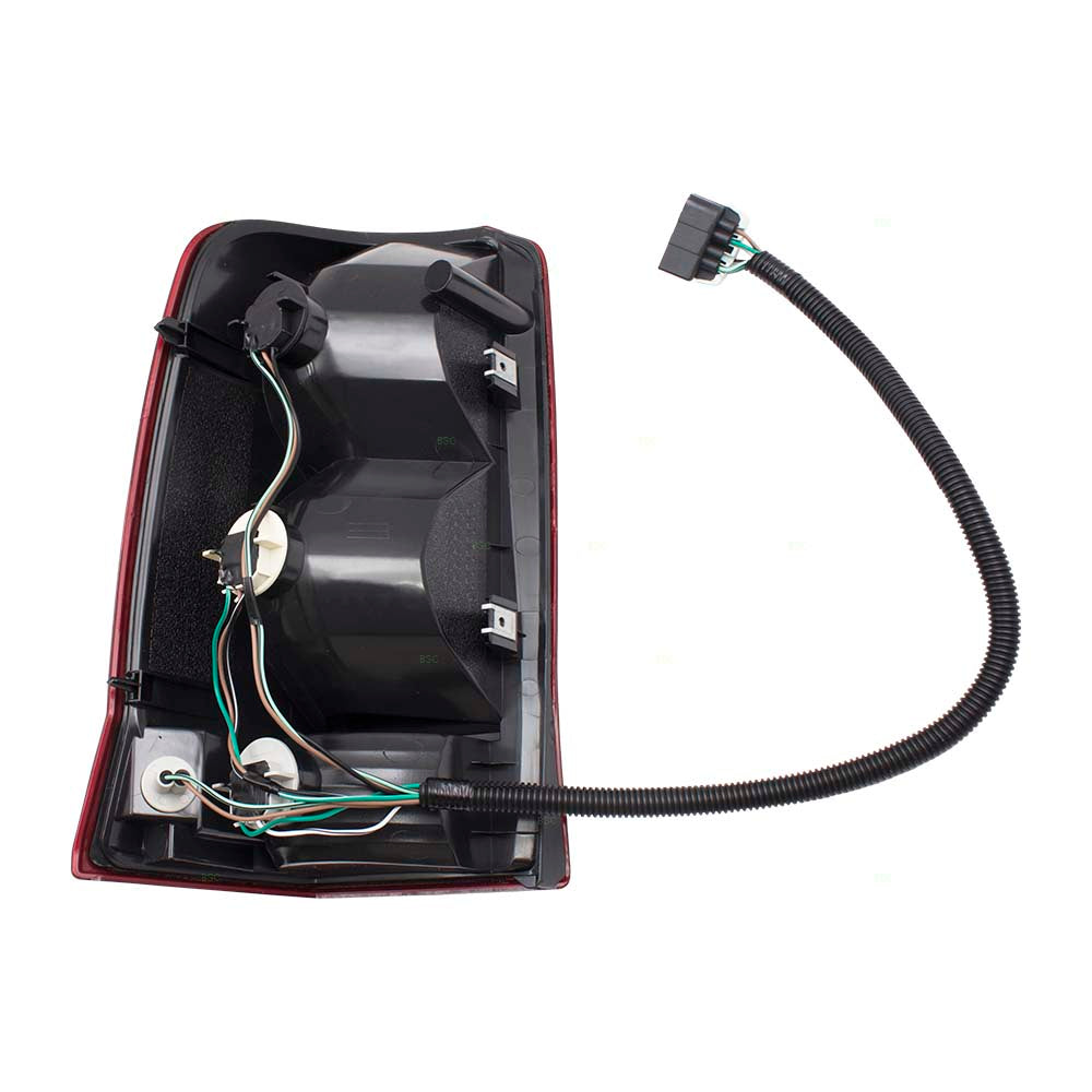 Brock Replacement Passenger Tail Light w/ Red Signal Lens Compatible with 02-06 Escalade & 2003-2006 ESV 15079079