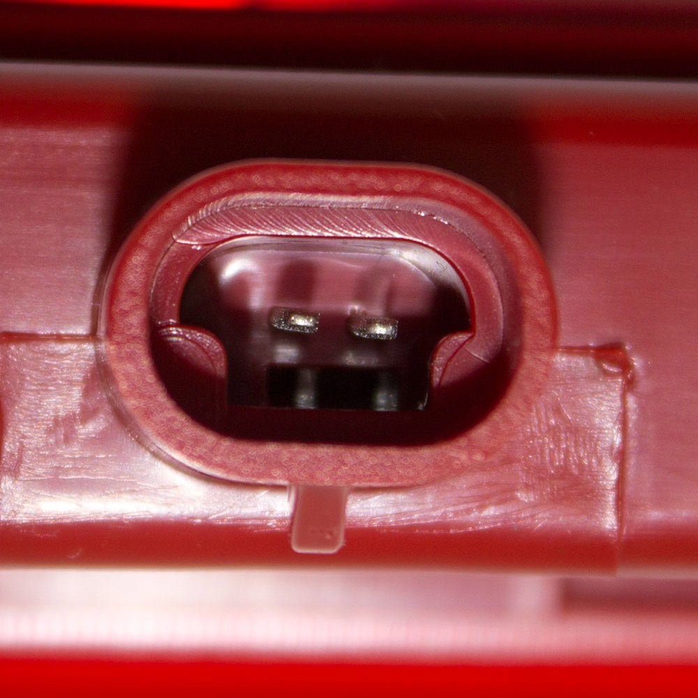 Brock Replacement Third 3rd Brake CHMSL Center High Mount Stop Light Lamp Compatible with SUV 25811698