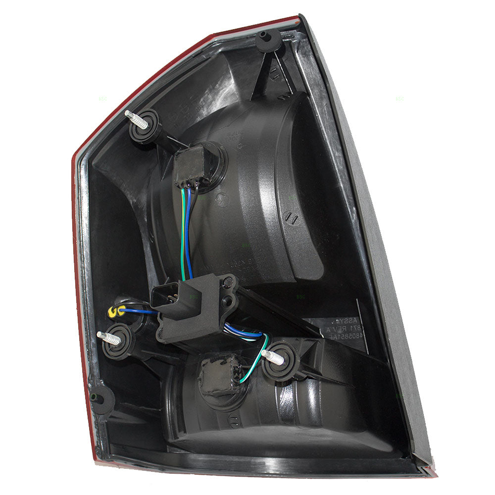Brock Replacement Passenger Tail Light Compatible with 2005-2007 300 2.7L 3.5L 4805850AE