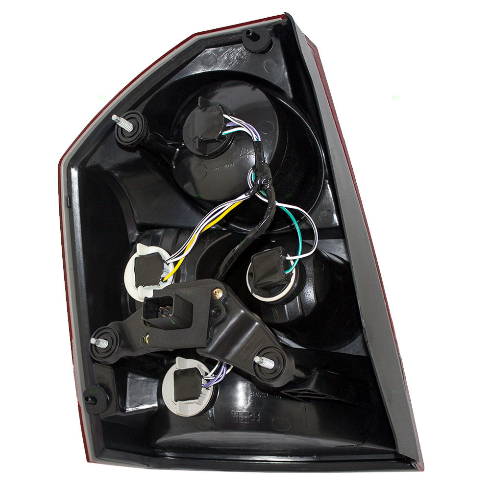 Brock Replacement Passenger Tail Light Compatible with 2008-2010 300 2.7L 3.5L 4806370AB