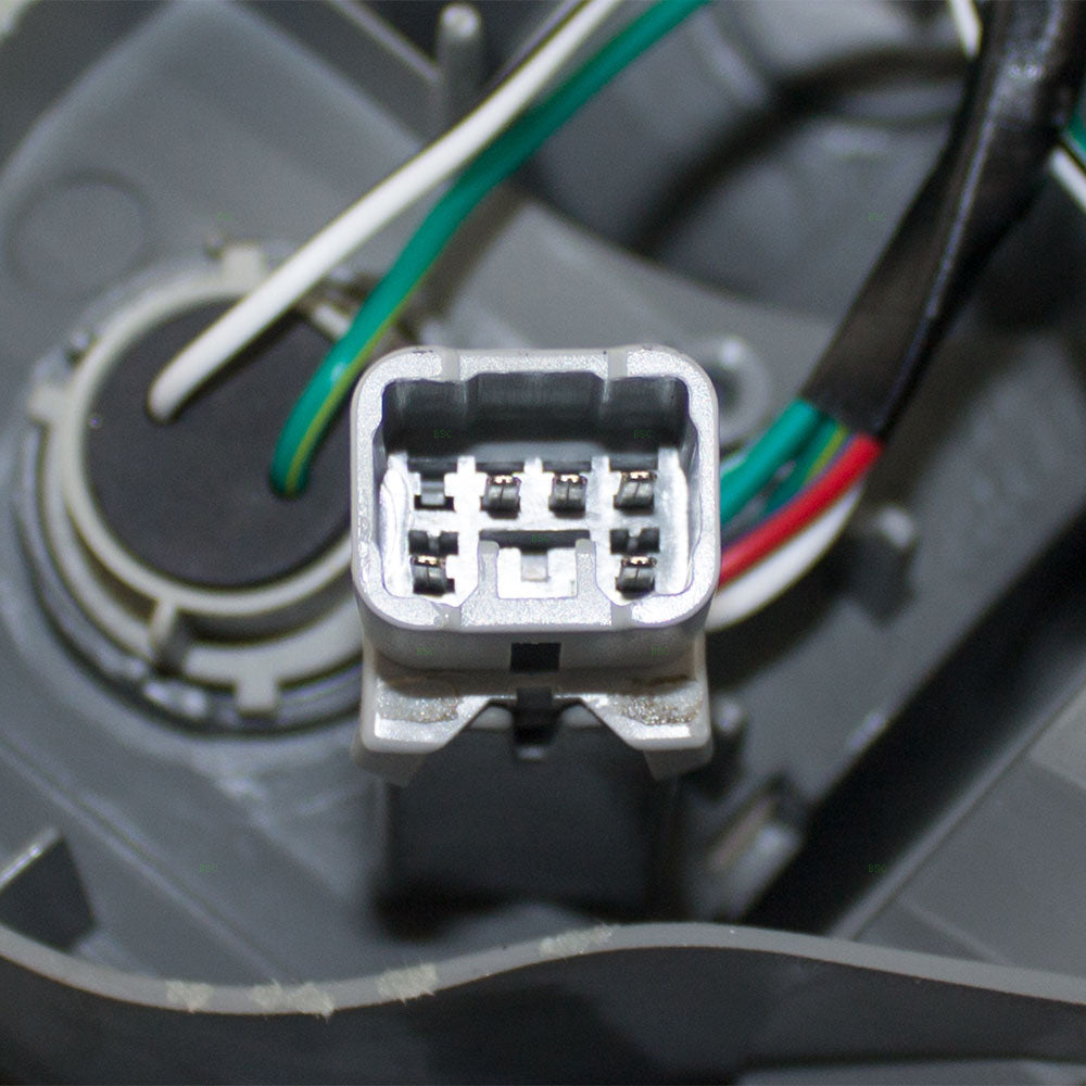 Tail Light for 2005-2008 Matrix 8155002322 Right TO2801157