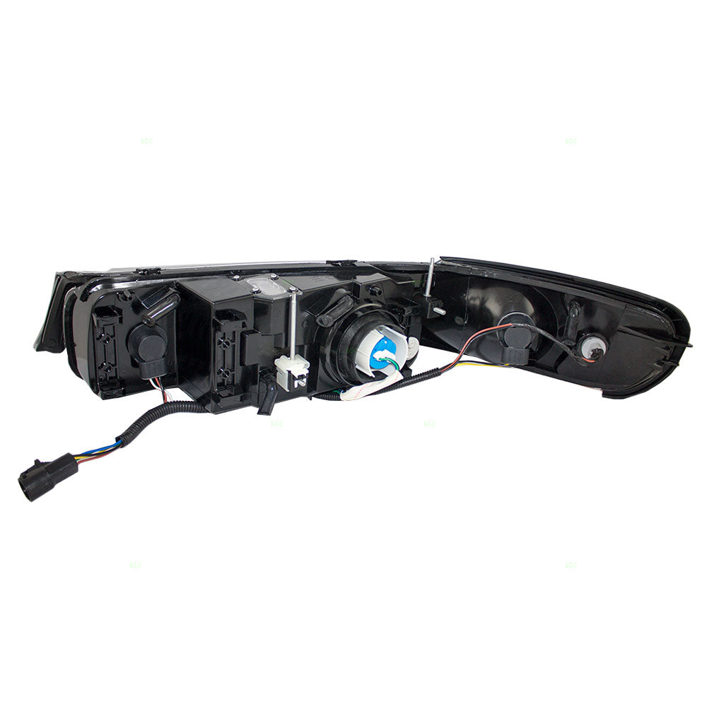Brock Replacement Passengers Headlight Headlamp Compatible with 1998-2002 Town Car 1W1Z 13008 BA
