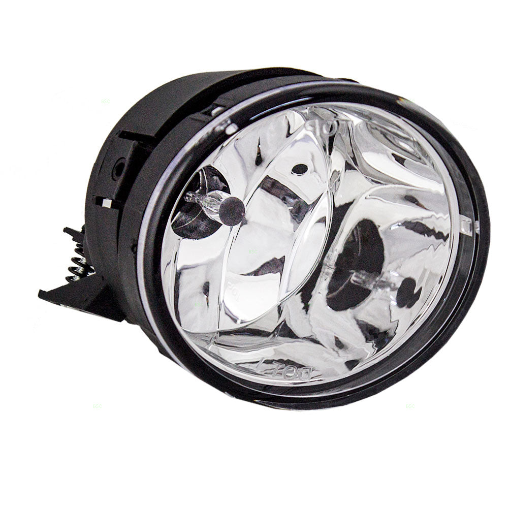 Fog Light for 2004-2015 Titan for 2005-2007 Armada 2004-2004 Pathfinder Armada 26150ZE00A Right NI2593119