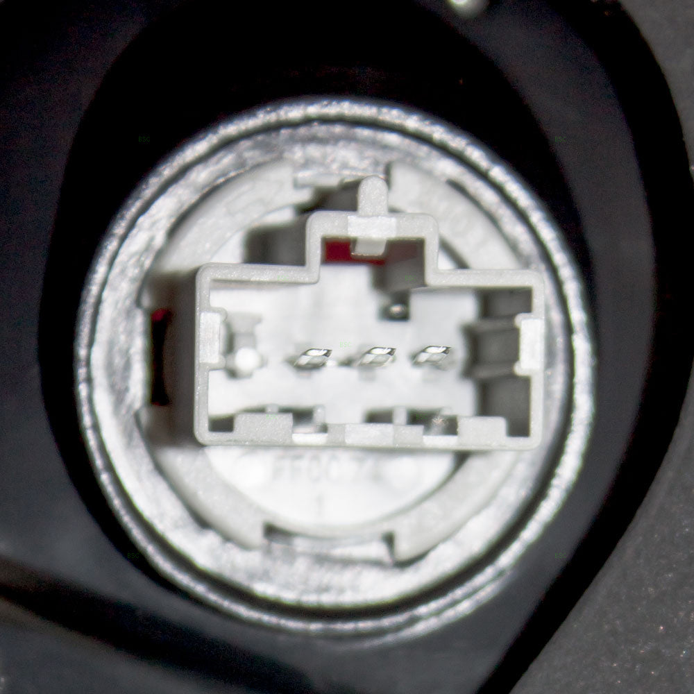 Brock Replacement Drivers Taillight Taillamp Bulb Type Quarter Panel Mounted Lens Compatible with 13-16 SUV KD33-51-160C