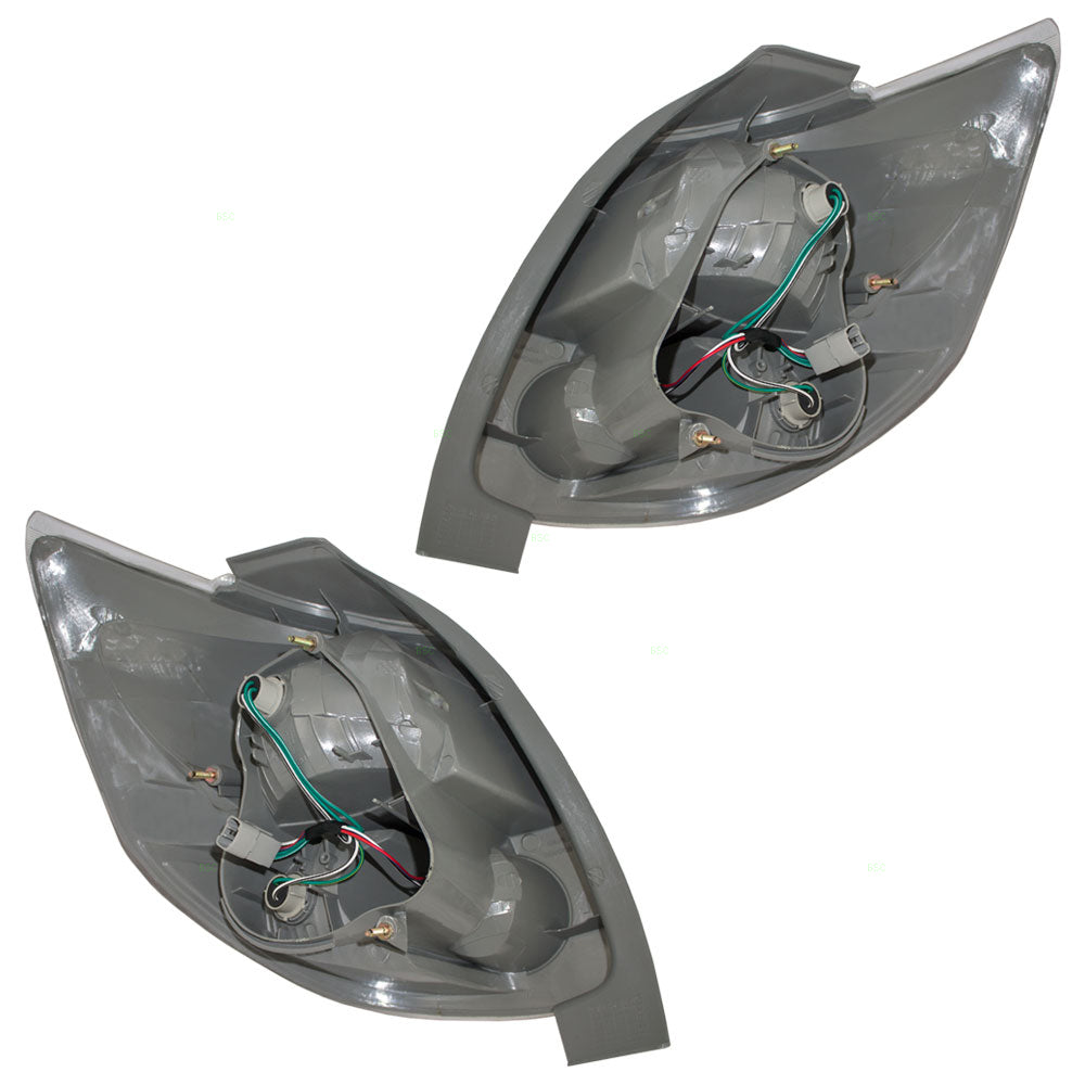 Tail Light for 2005-2008 Matrix 8156002322 Set TO2800157