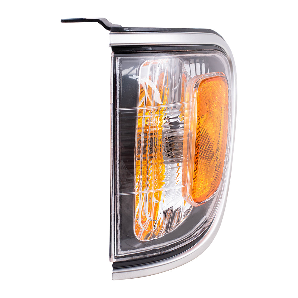 Park/Signal/Side Marker for 2001-2004 Tacoma Silver Trim for 8162004090B0 Left TO2520162